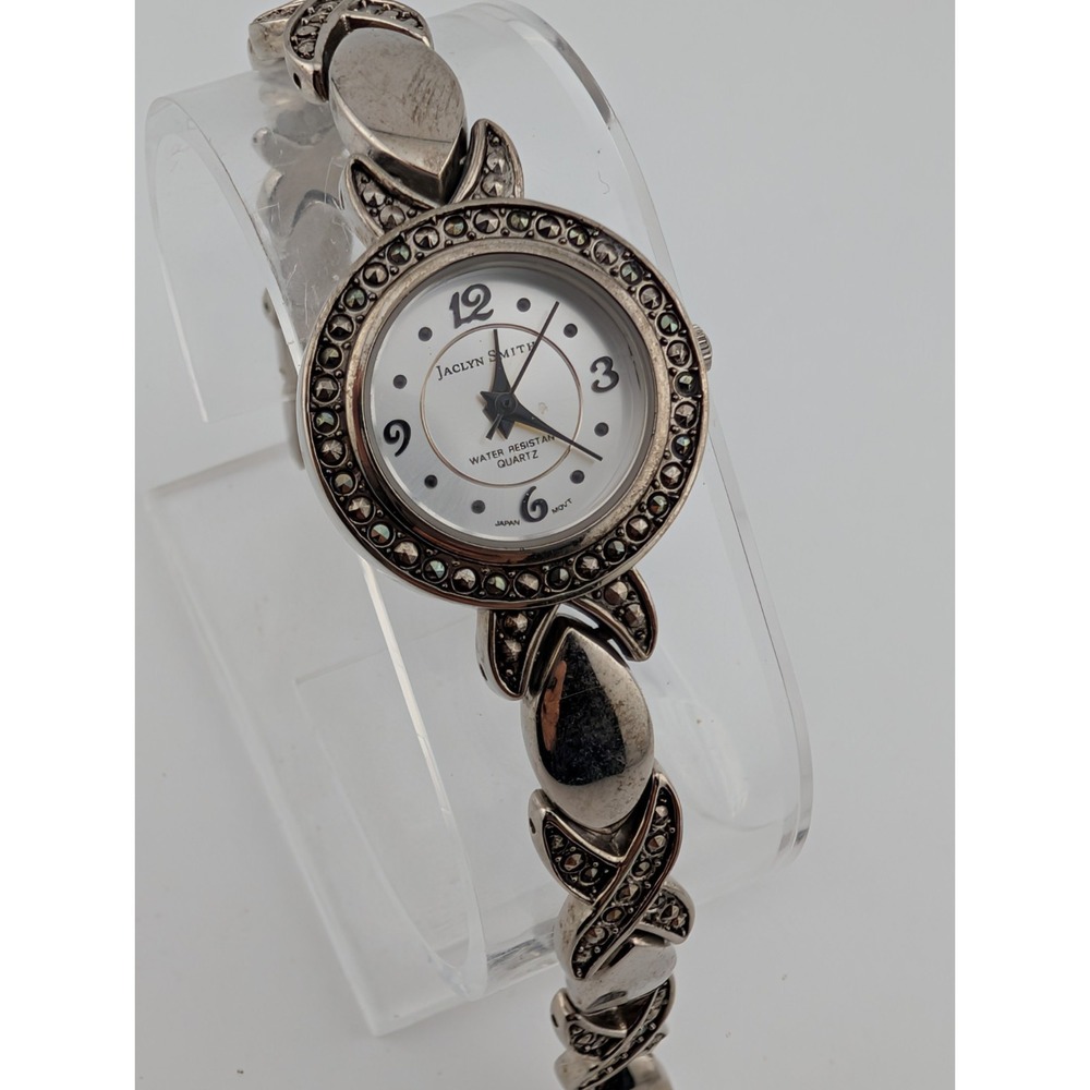 Jaclyn Smith Watch Women 24mm Case Silver 7.5"‎ Band- New Battery